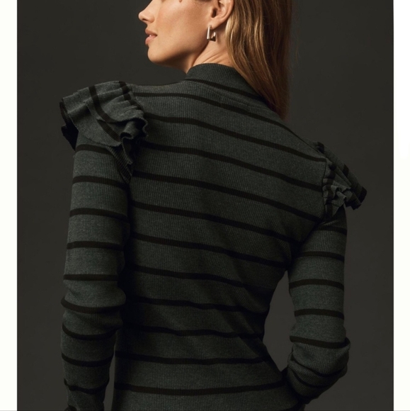 t.la Anthropologie Ruffled Turtleneck Top Dark Gray Stripe - L pristine conditn! - Picture 3 of 9